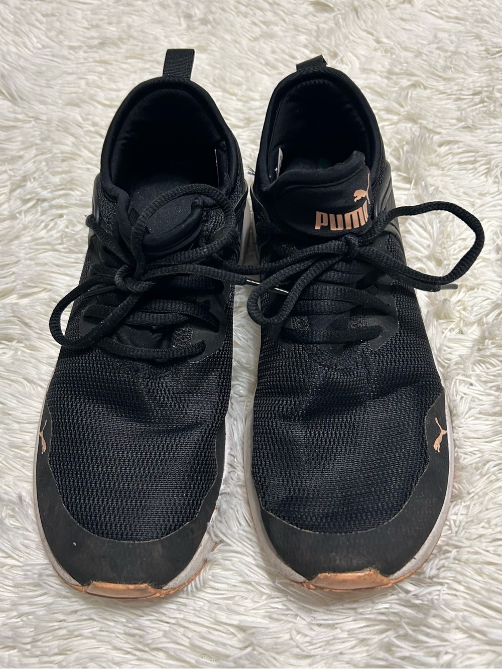 PUMA Sneakers